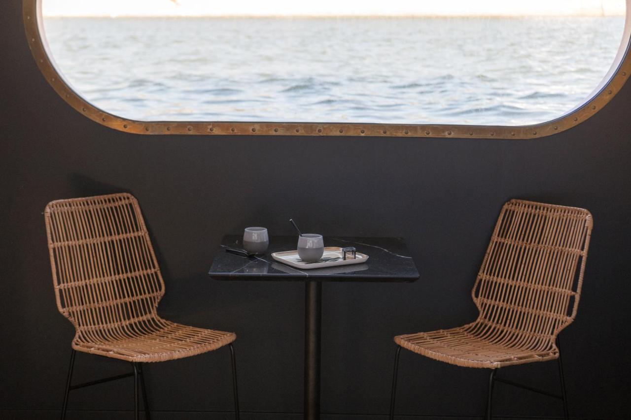 La Peniche - Bed And Bicycle - Tournon Hotel Exterior foto