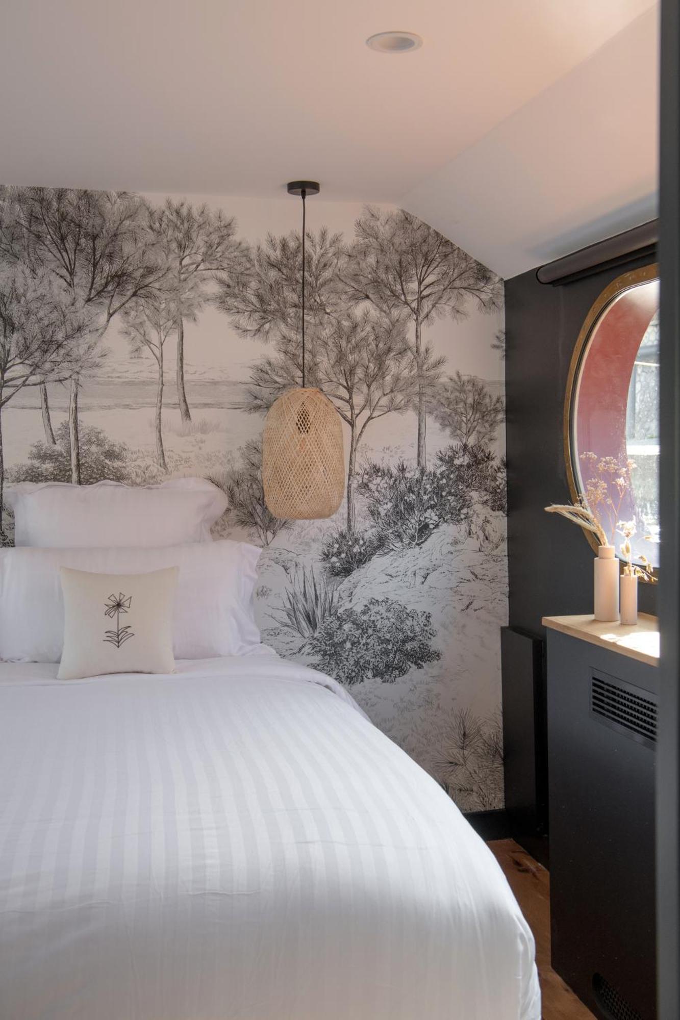 La Peniche - Bed And Bicycle - Tournon Hotel Exterior foto